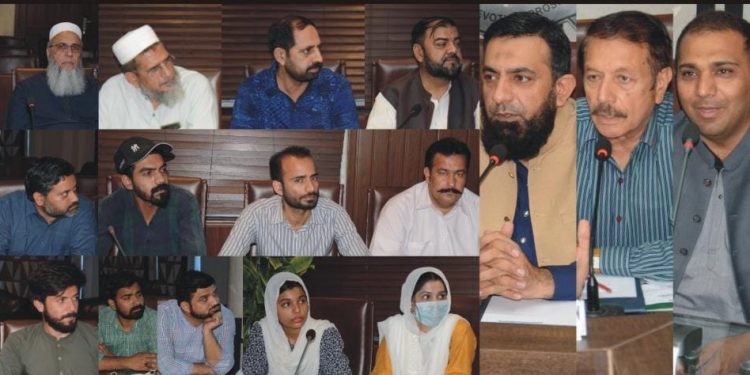 حکومت کو سولر پینلز پر عائد ٹیکسوں کو کم کرنا ہوگا۔ صدر چیمبر آف کامرس