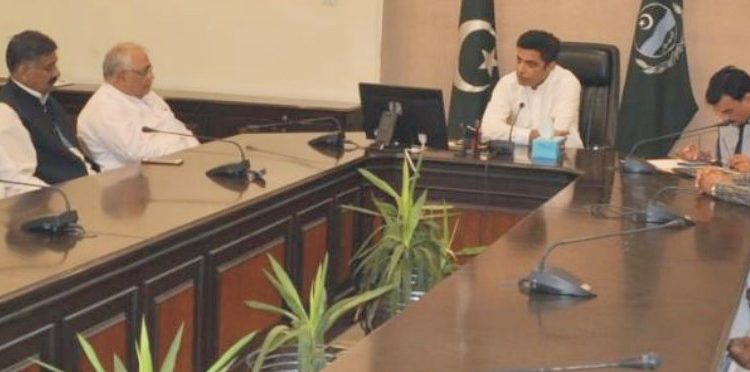 فیصل آباد میں روزانہ 85 ہزار کم قیمت والا 10 کلو آٹے کا تھیلا دستیاب ہوگا۔ ڈپٹی کمشنر