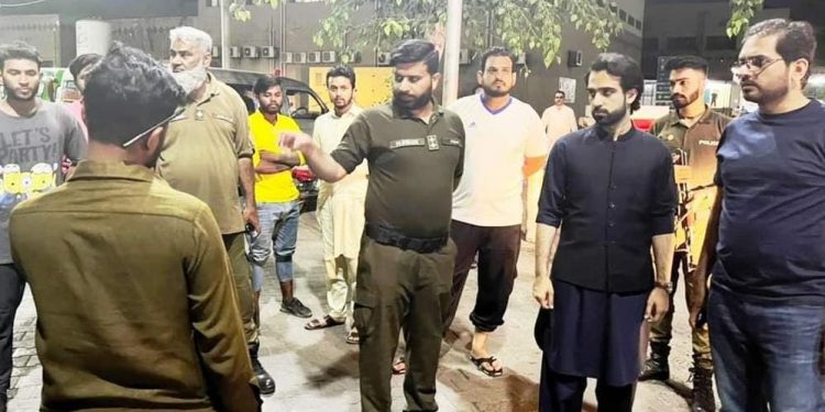 ہسپتالوں میں پارکنگ مافیا کے خلاف گرینڈ ایکشن 6 افراد گرفتار