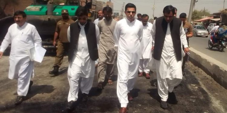 جڑانوالہ روڈ کی تعمیر کا کام تیزی سے مکمل کیا جائے۔ ڈپٹی کمشنر