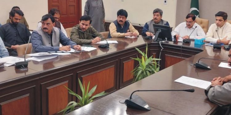 فیصل آباد میں روزانہ کی بنیاد پر پرائس کنٹرول کمیٹی کا اجلاس جاری