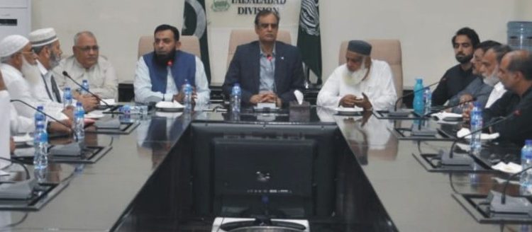 مارکیٹوں کو رات 9 بجے بند کرنے کے سلسلے میں تاجر تنظیموں کا اجلاس