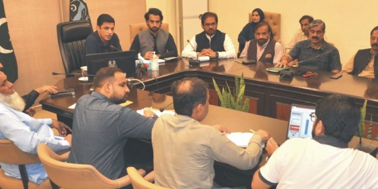 ڈینگی لاروا کے انسداد کے سلسلے میں غفلت کی گنجائش نہیں۔ ڈپٹی کمشنر سہیل اشرف