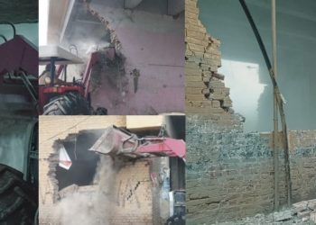 نشاط آباد پل میں غیر قانونی 18 دکانوں اور گوداموں کو مسمار کردیا گیا