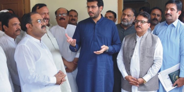 فیصل آباد کو بڑا ڈویلپمنٹ پیکج دیں گئے،گڈ گورنس اور ڈلیوری نظر آئے گی۔ افضل ساہی صوبائی وزیر