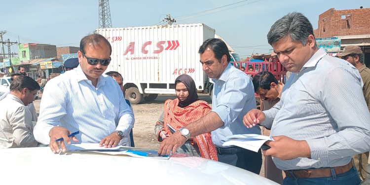ڈپٹی کمشنر نے جھنگ روڈ کا دورہ کرکے صفائی کا تفصیلی جائزہ لیا