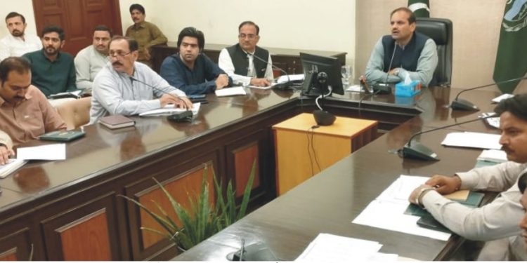 ڈپٹی کمشنر علی عنان قمر کی صدارت ڈسٹرکٹ ایمرجنسی رسپانس کمیٹی کا اجلاس