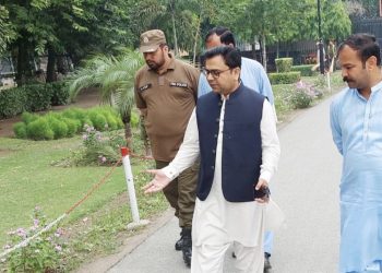 ڈائریکٹر جنرل پارکس اینڈ ہارٹیکلچر اتھارٹی جناب ضمیر حسین نے اپنے عہدے کا چارج سنبھال لیا