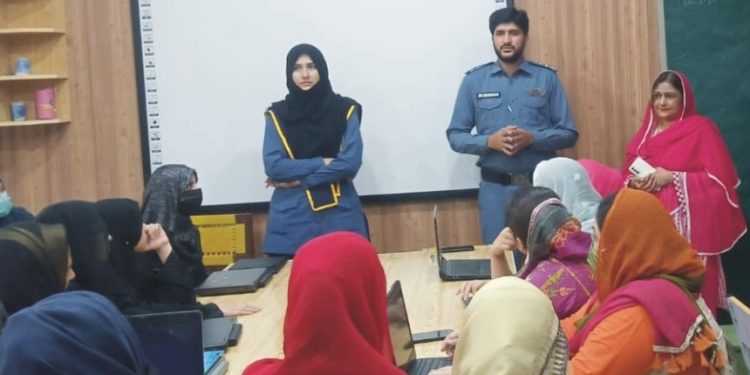 شاہرات پر قوانین کی پاسداری مہذب معاشرے کی بنیادی خصوصیات ہیں. سٹی ٹریفک پولیس