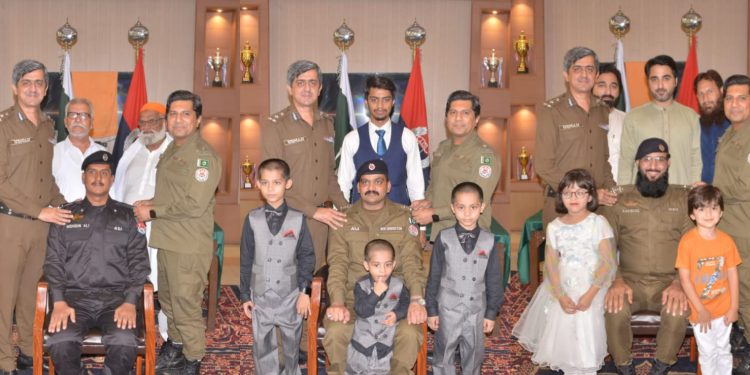 پولیس لائنز میں ترقی پانے والے پولیس افسران کے اعزاز میں تقریب کا انعقاد