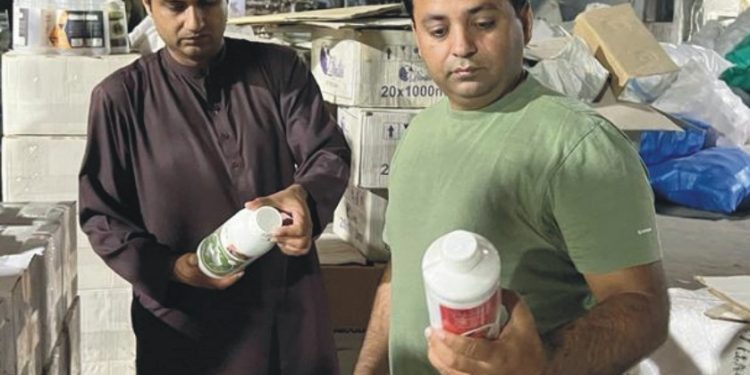 غیر قانونی طریقے سے جعلی ادویات کی تیاری پر مینوفیکچرنگ یونٹ سیل اور 3 افراد گرفتار