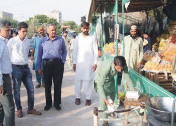 شہر کی مرکزی شاہرات پر ایک ہی طرز کے ماڈل ریڑھی بازار قائم