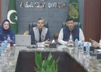 فیصل آبادیوں کے لئے خوشخبری شہر میں 110 اربن بسیں 7 روٹس پر چلائی جائیں گی